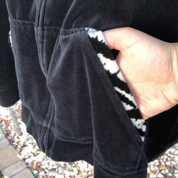 2 for $12 one 3/4 zip SJB Active sweatshirt and one Onque velour zip up hoodie - Picture 4 of 7